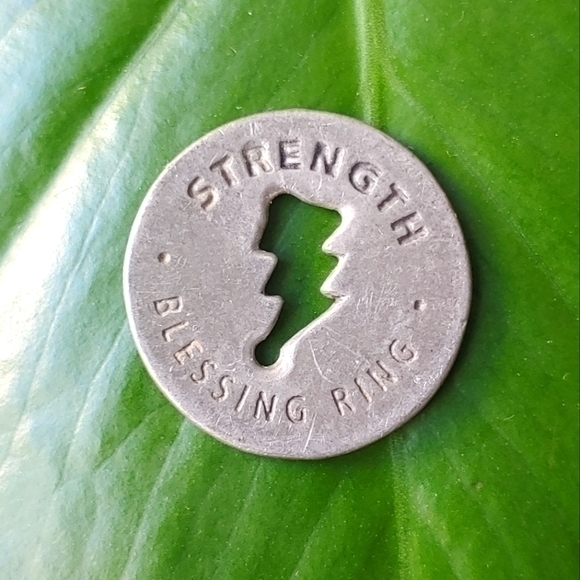 47. STRENGTH BLESSING RING CHARM - Picture 1 of 2